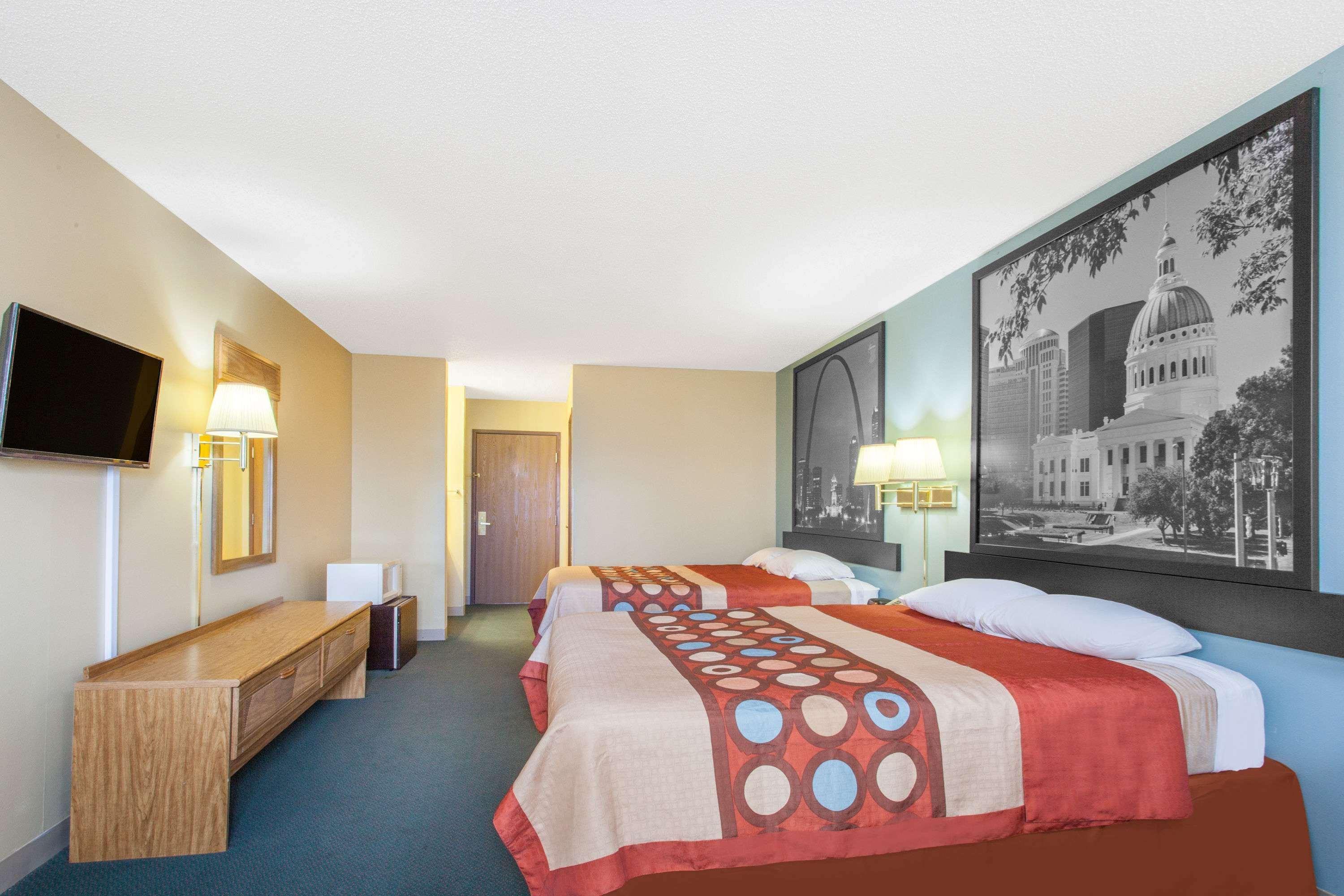 Super 8 By Wyndham Carthage Hotel Eksteriør billede